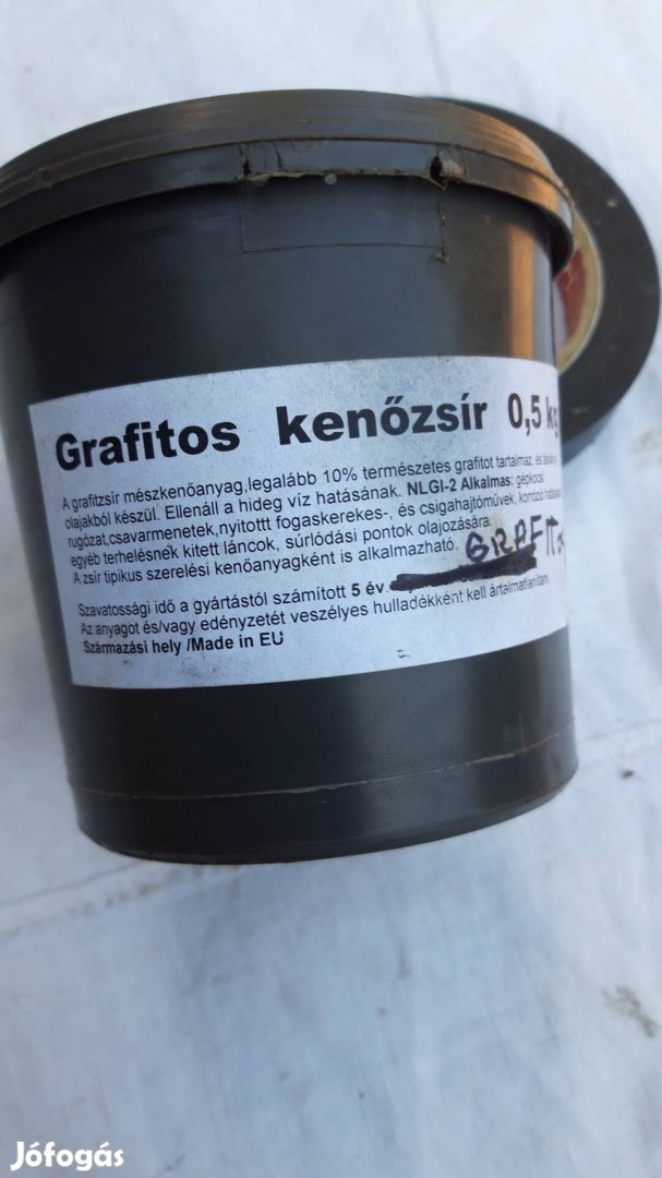 Grafitos zsir  0.5 kg súlyú bonzatlan dobozában