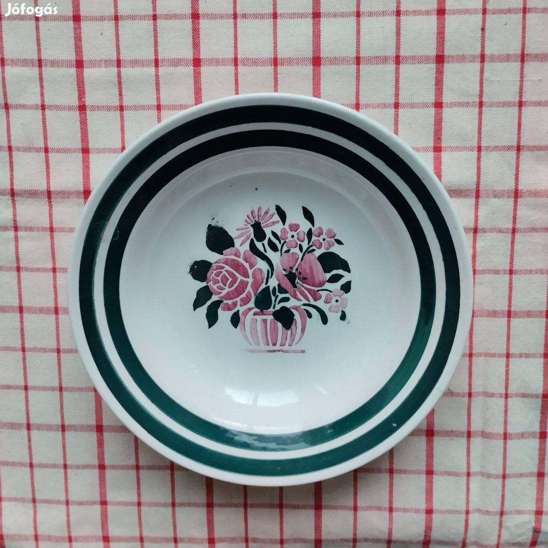 Gránit, "Virágcsokor vázában" mintás porcelán fali tányér Budapest