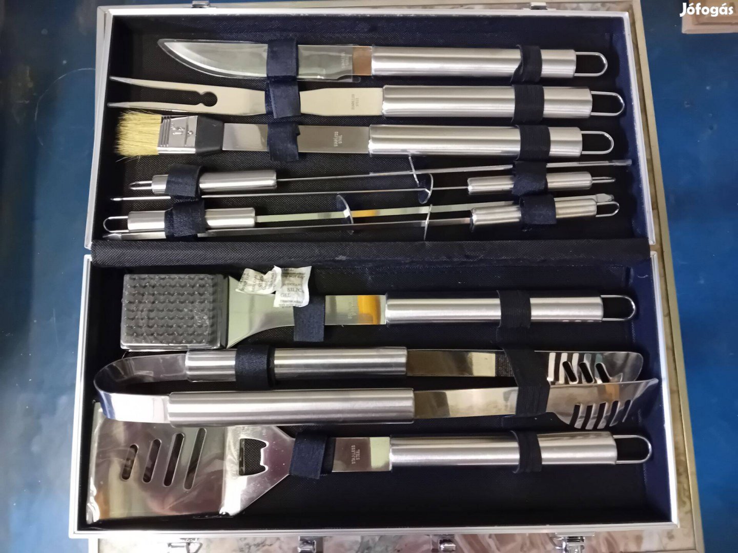 Grill eszköz készlet 11 db-os