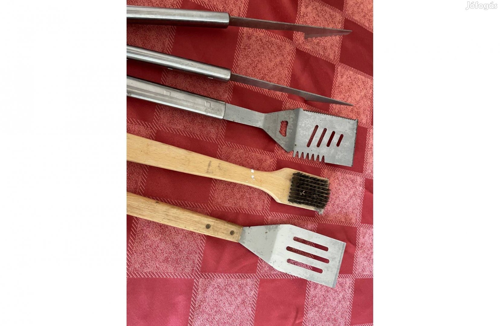 Grillezéshez szerszámok nagyon stabil , fémből távol tart a tüztől