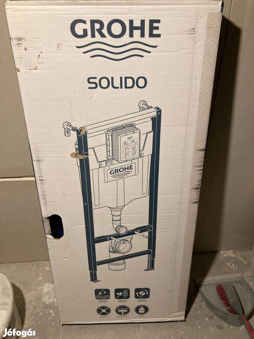 Grohe Solido falba építhető WC tartály