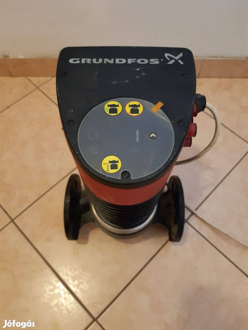 Grundfos Magna1 40-120 F 250 keringető szivattyú