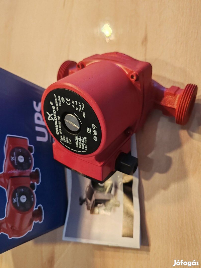 Grundfos keringető szivattyúk új, dobozában.