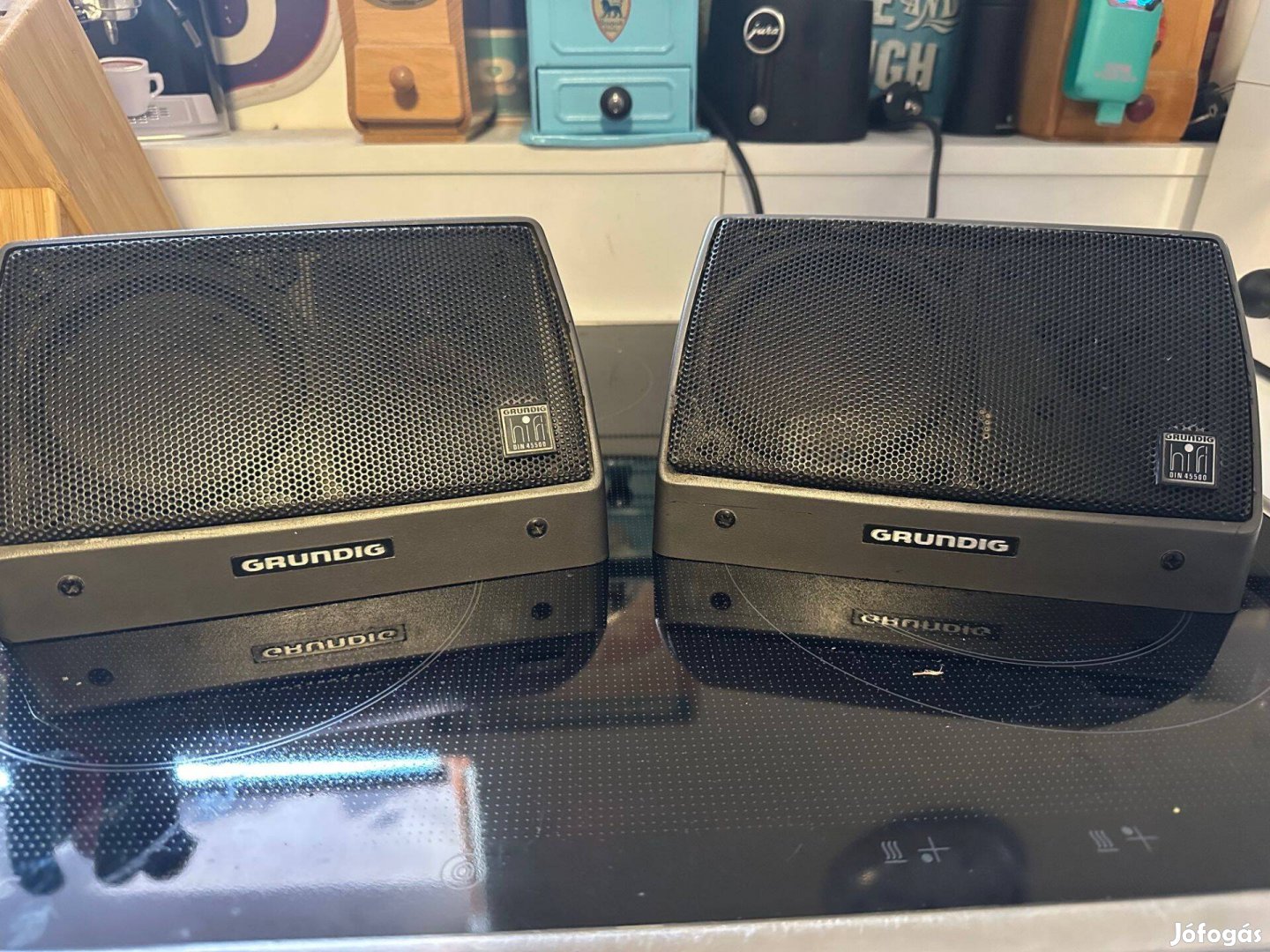 Grundig L/U 200 aktív autóhangszóró retro