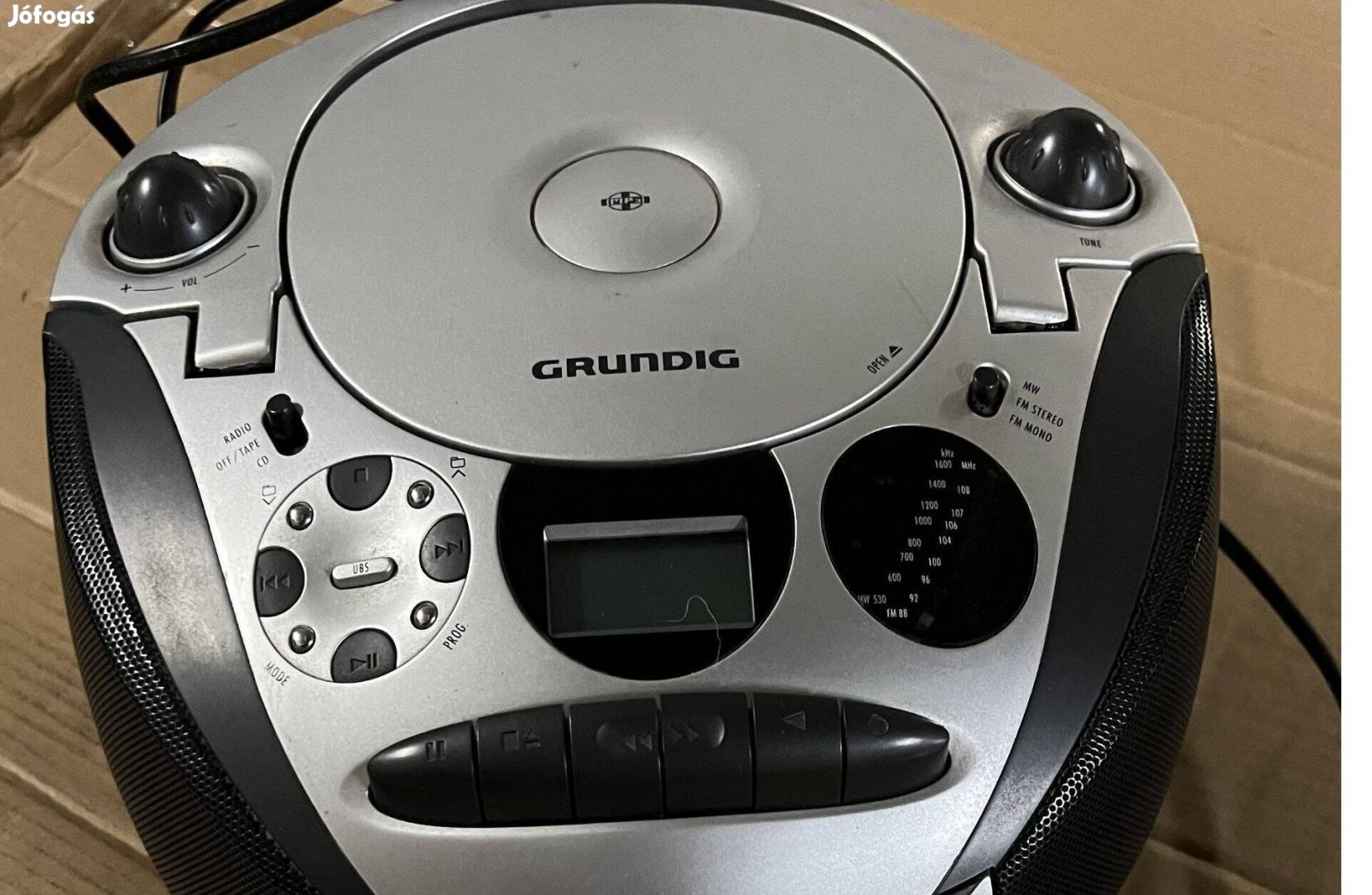 Grundig MP3 lejátszós kazettás CD magnó