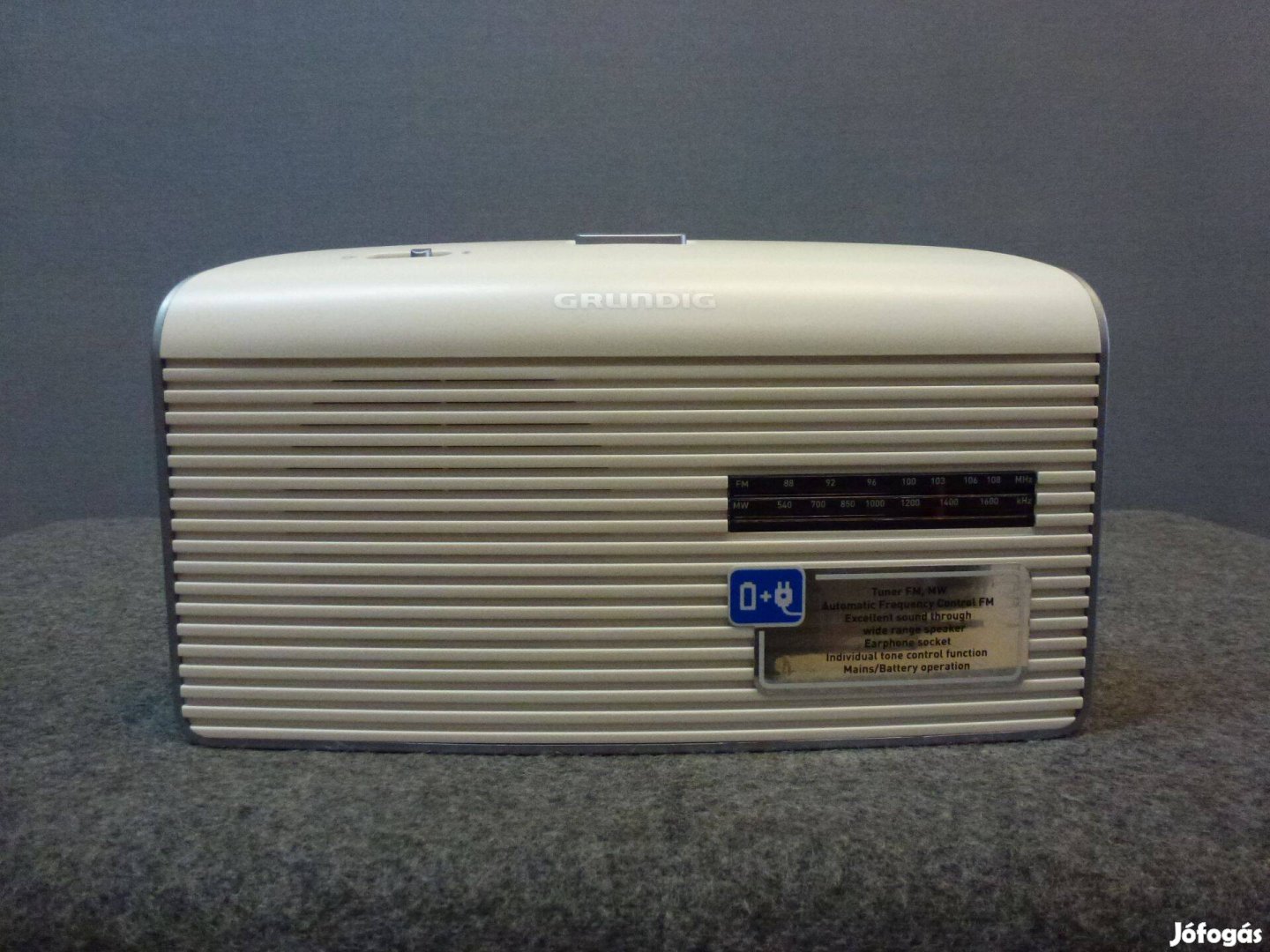 Grundig Music 60 rádió