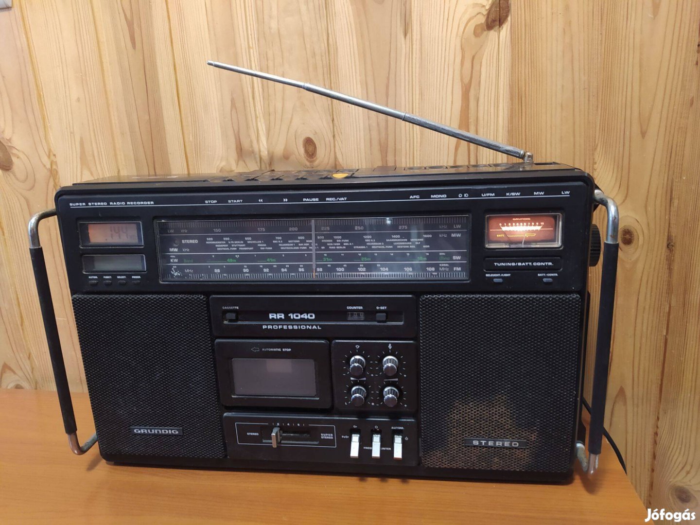 Grundig RR1040 rádió hibás állapotban