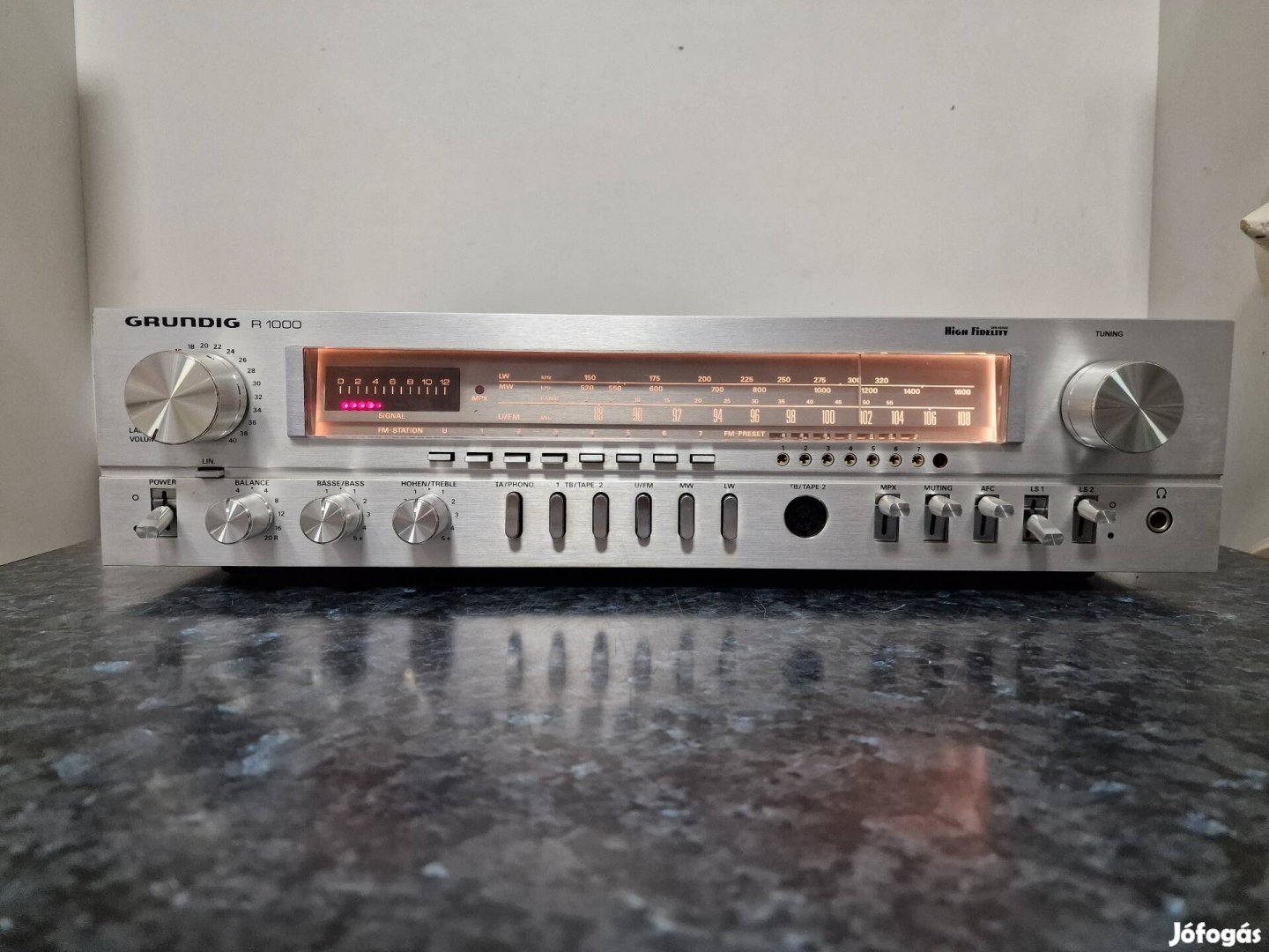 Grundig R-1000 stereo rádiós erősítő 