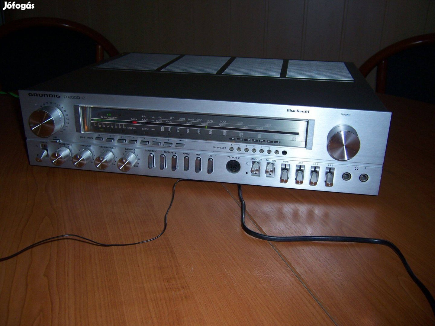 Grundig R 2000-2 rádióerősítő