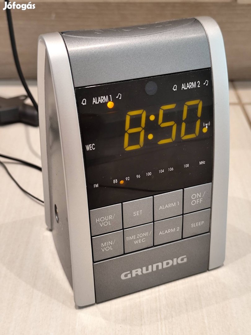 Grundig Sonoclock 760 rádiós ébresztőóra rádió óra