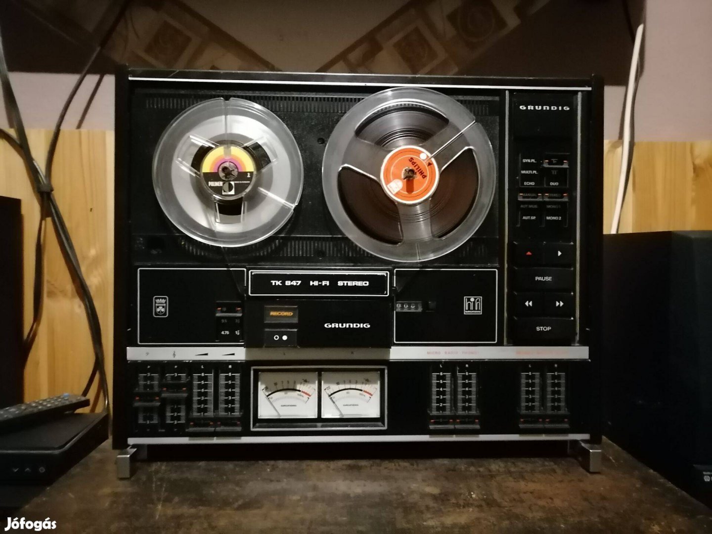 Grundig TK-847 három fejes Orsós Szalagos magnó