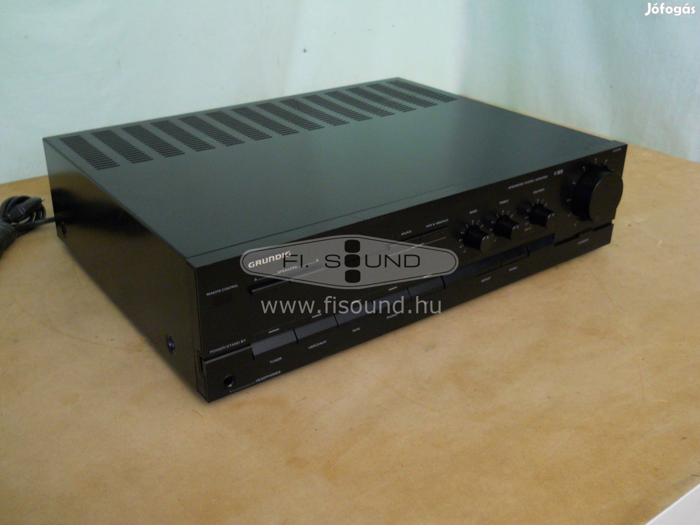 Grundig V303 , (2.) 270W,8-16 ohm,4 hangfalas sztereo erősítő