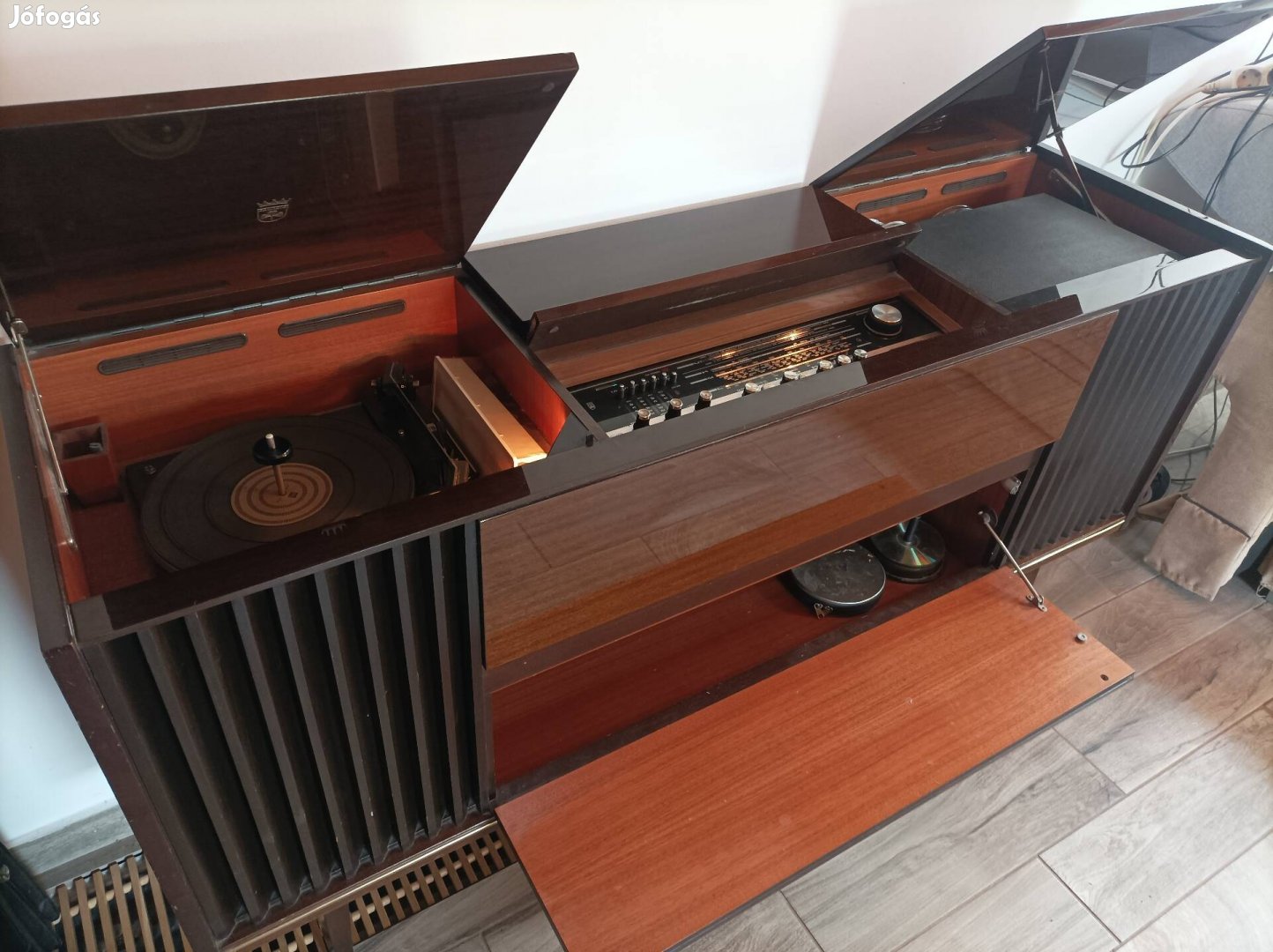 Grundig zeneszekrény 70es évekből