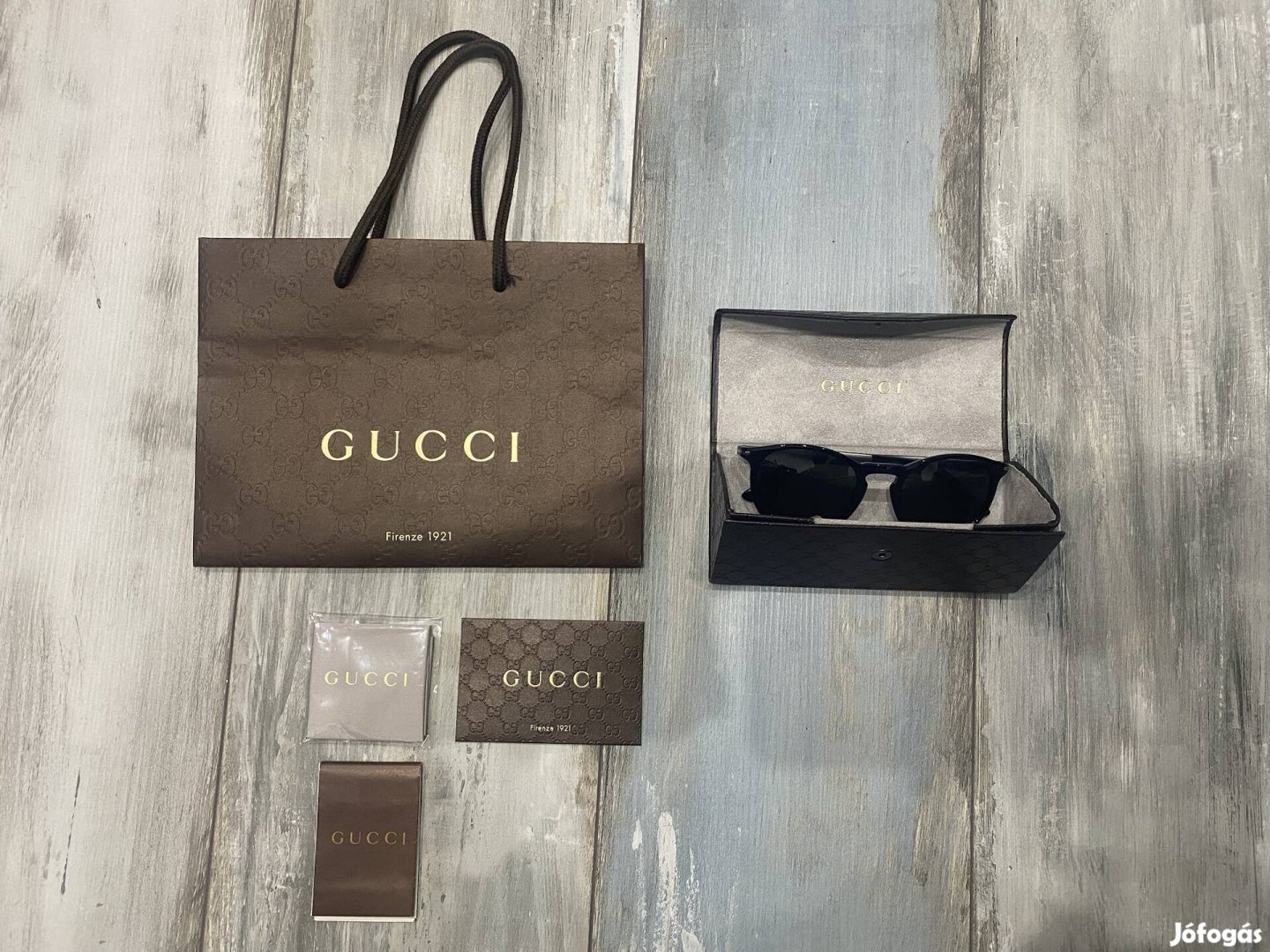 Gucci férfi fekete napszemüveg dobozaival