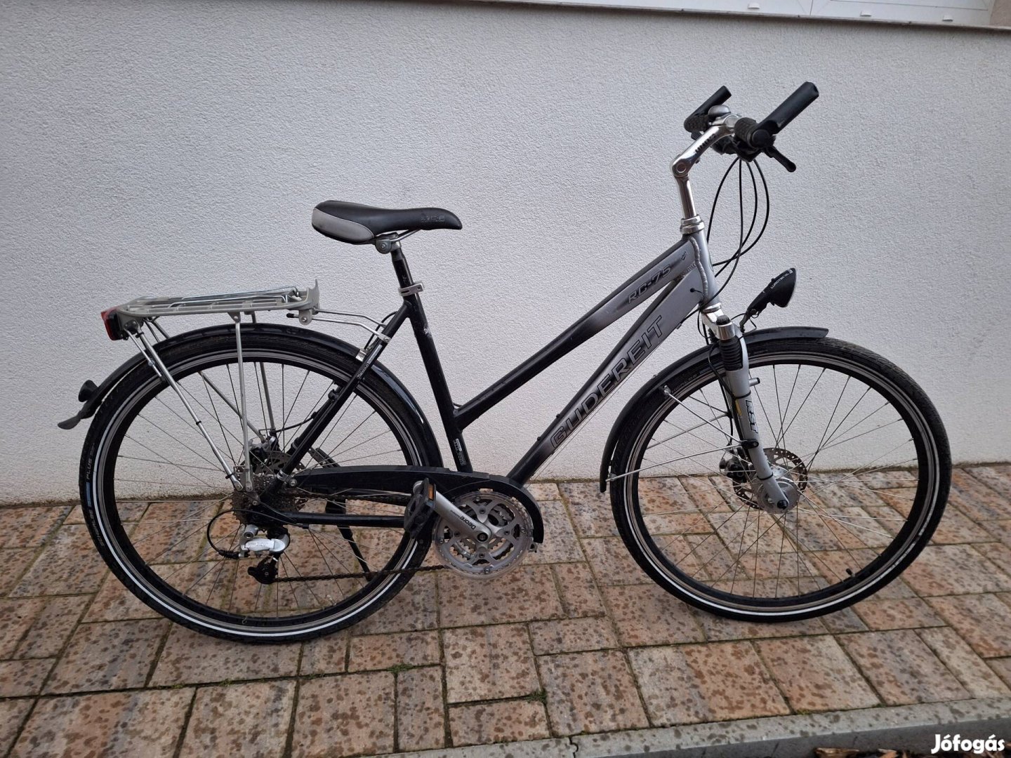 Gudereit tárcsafekes, agydinamós trekking kerekpar eladó.