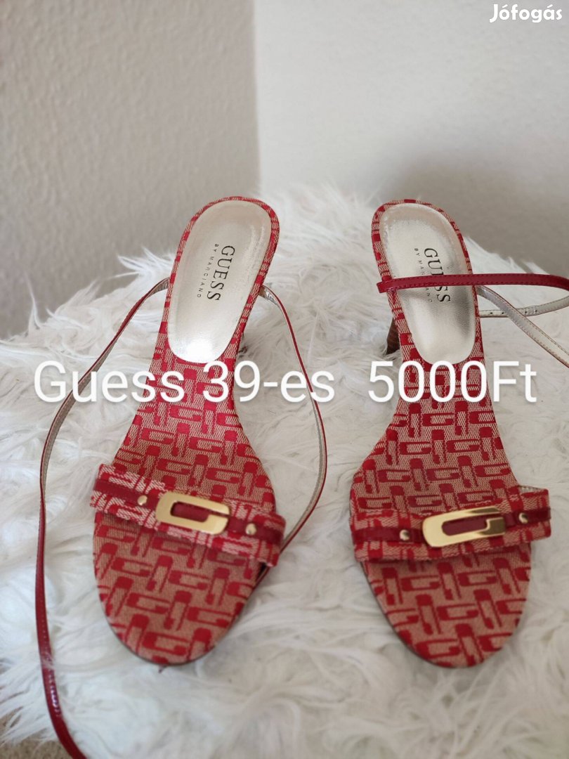 Guess 39-es szandál