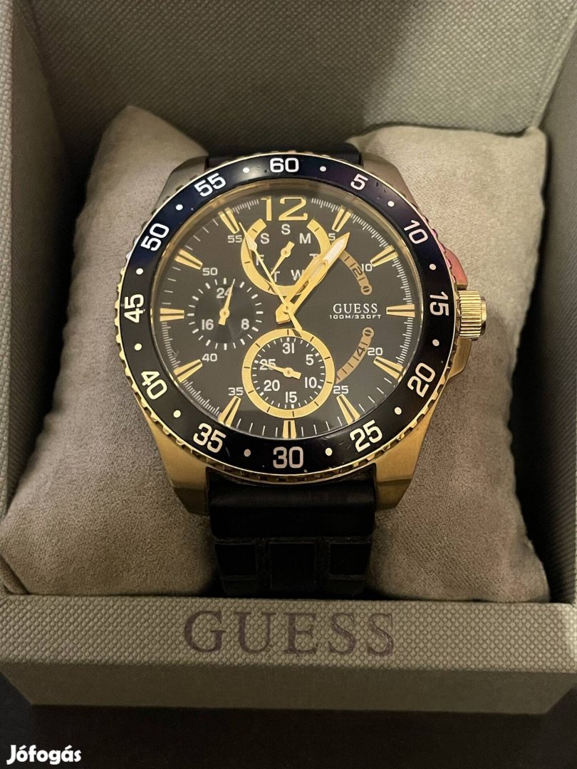 Guess W0798G3 Férfi Karóra