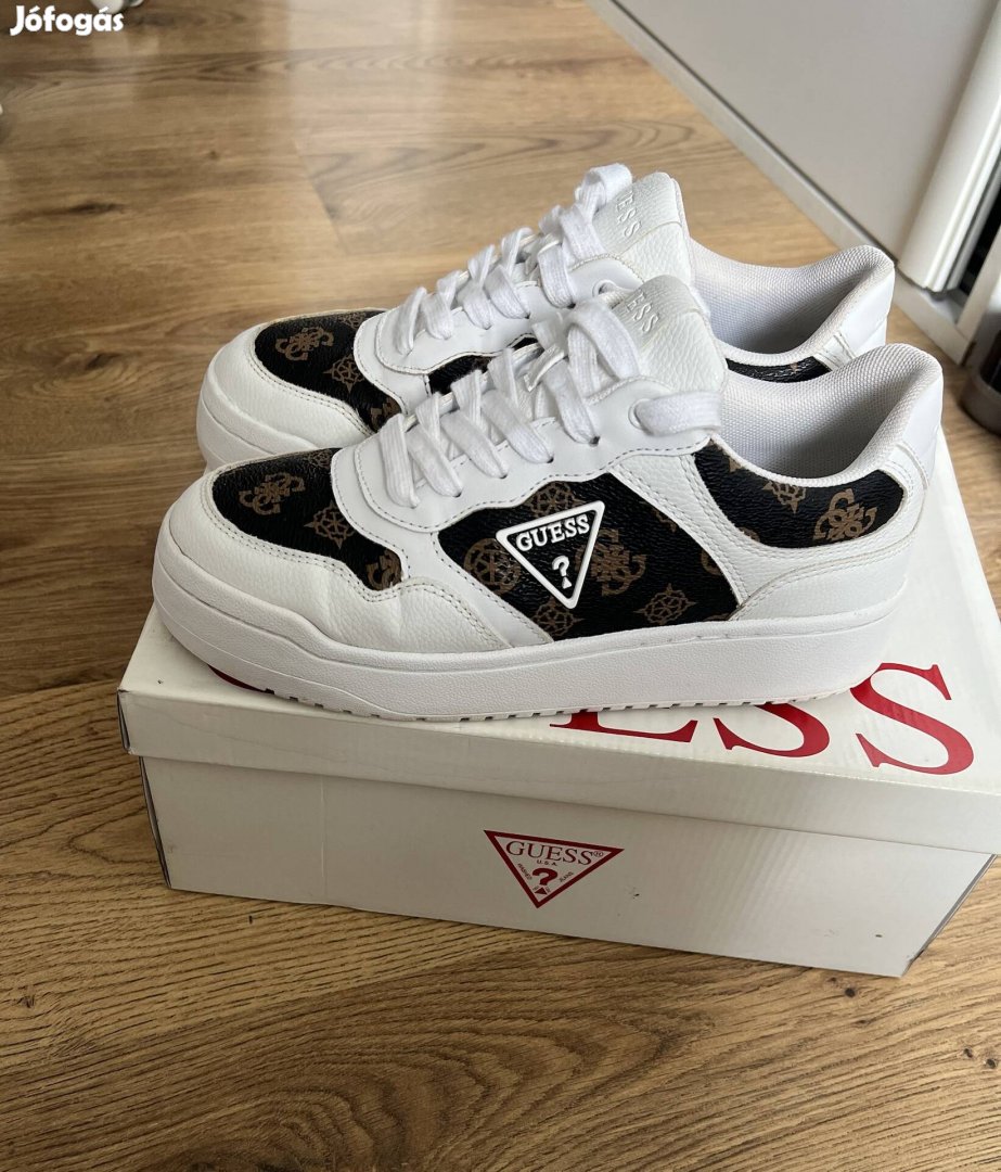 Guess cipő 38