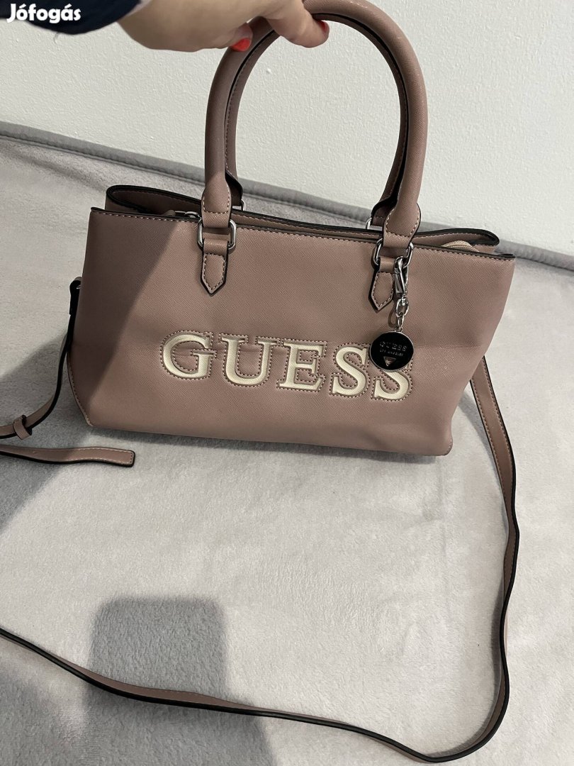 Guess crossbody táska 