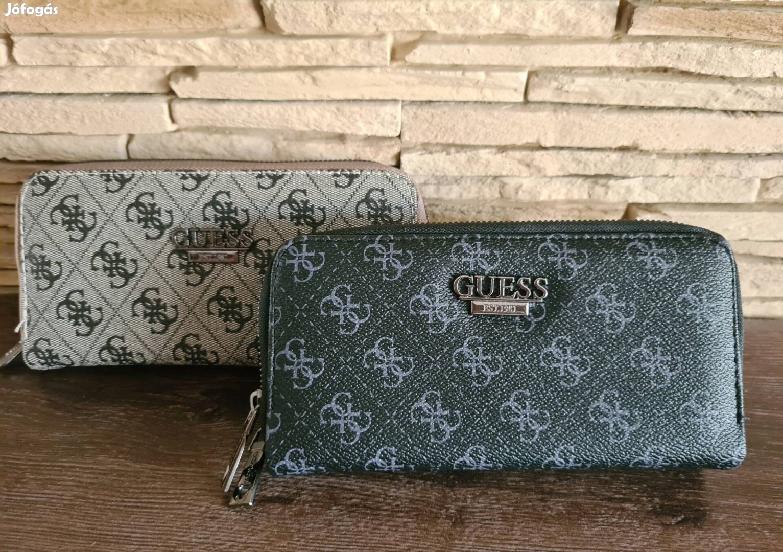 Guess női monogram pénztárca 