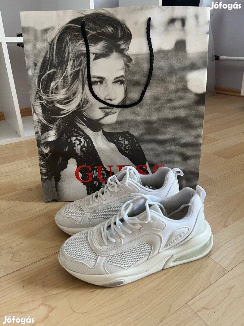 Guess női sneaker hófehér 37-es