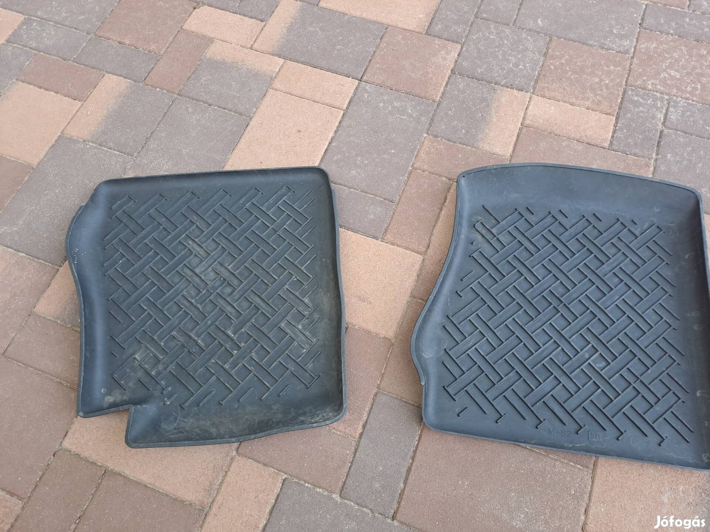 Gumi auto szönyeg