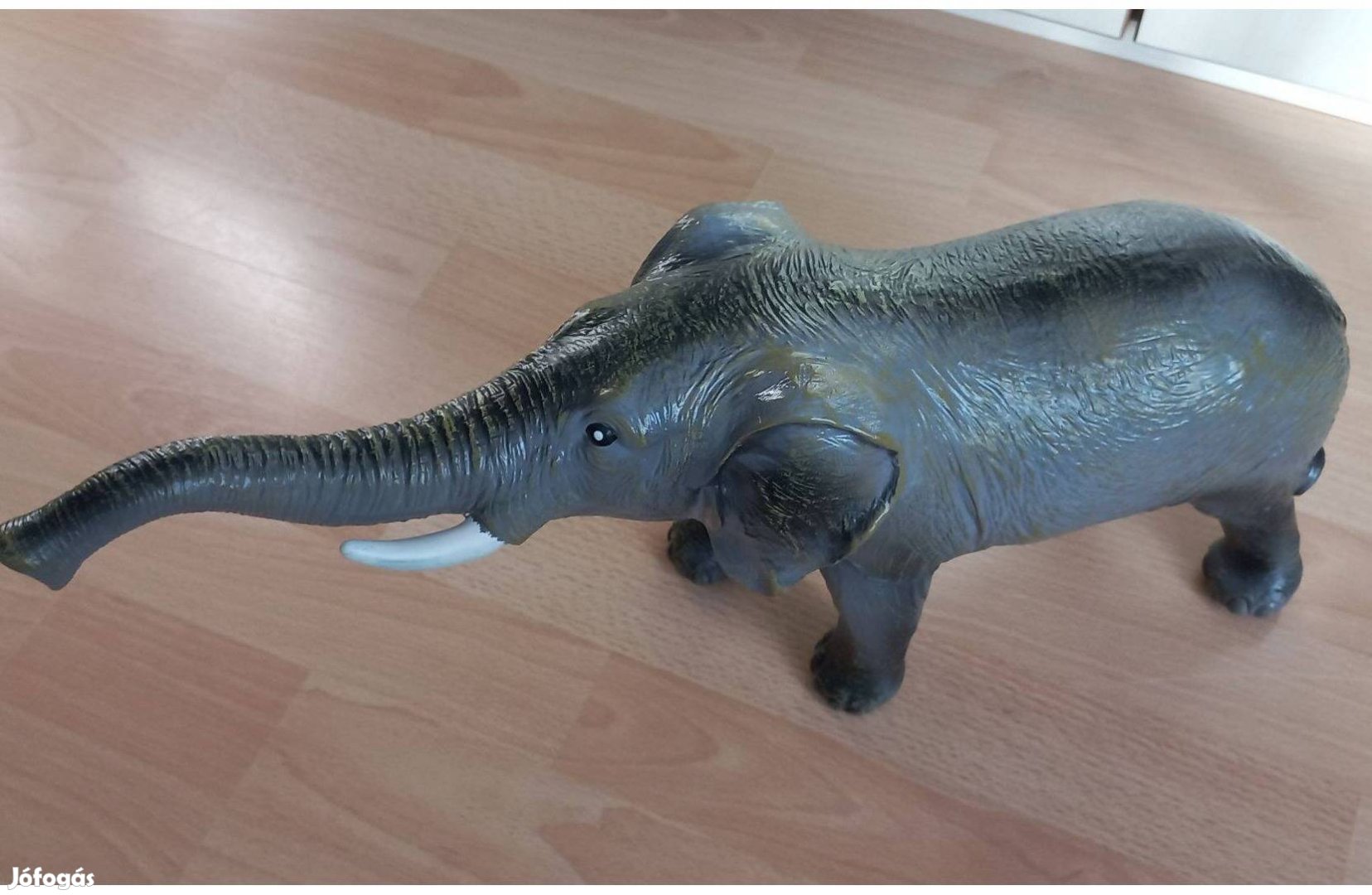 Gumi elefánt, 49x23 cm, hangot ad