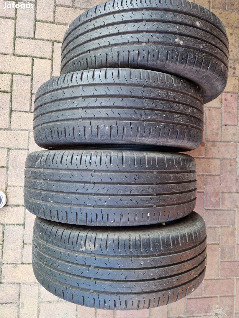 Gumiabroncs 215/55R17 continental