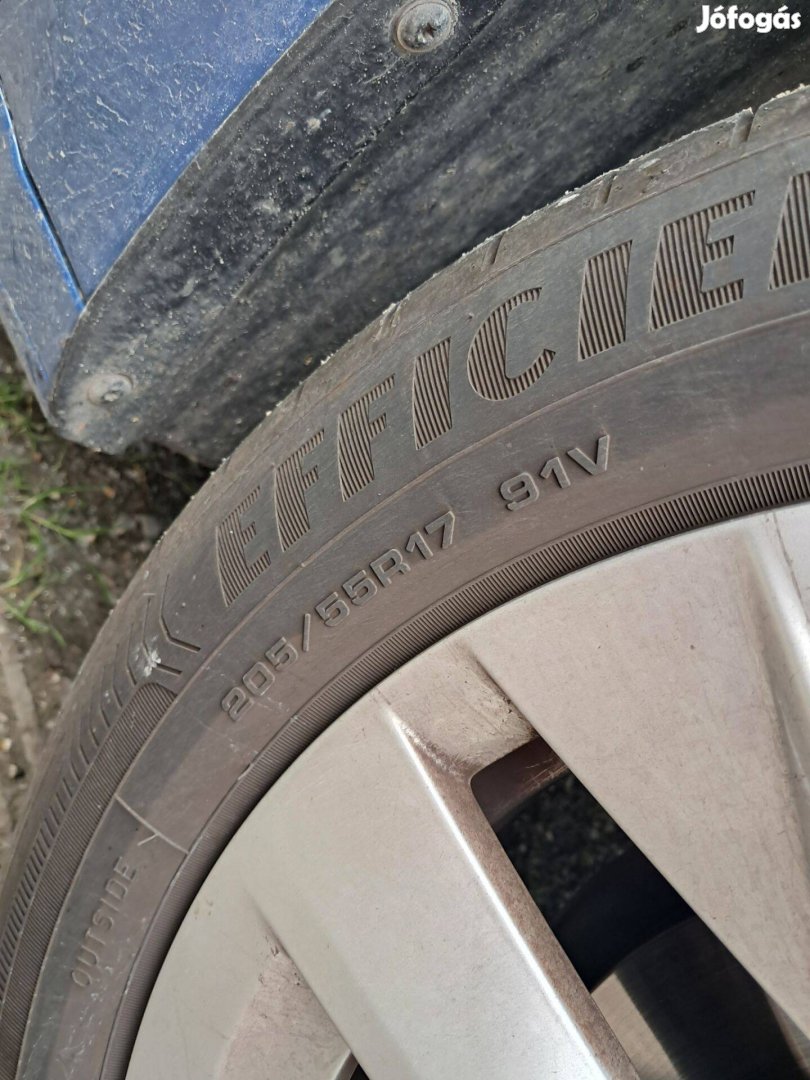 Gumiabroncs Goodyear 205/55 R17 nyári