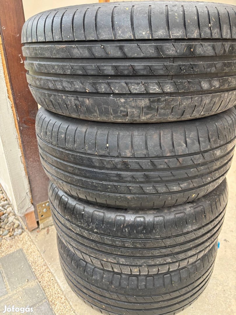 Gumiabroncs Goodyear