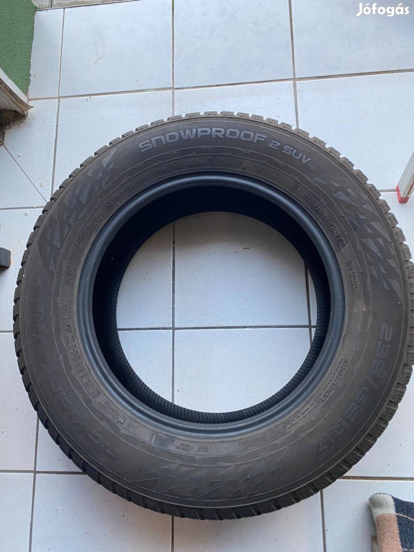 Gumiabroncs Téli 235/65R17