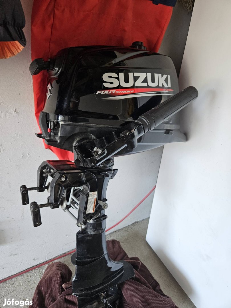 Gumicsónak Suzuki motorral