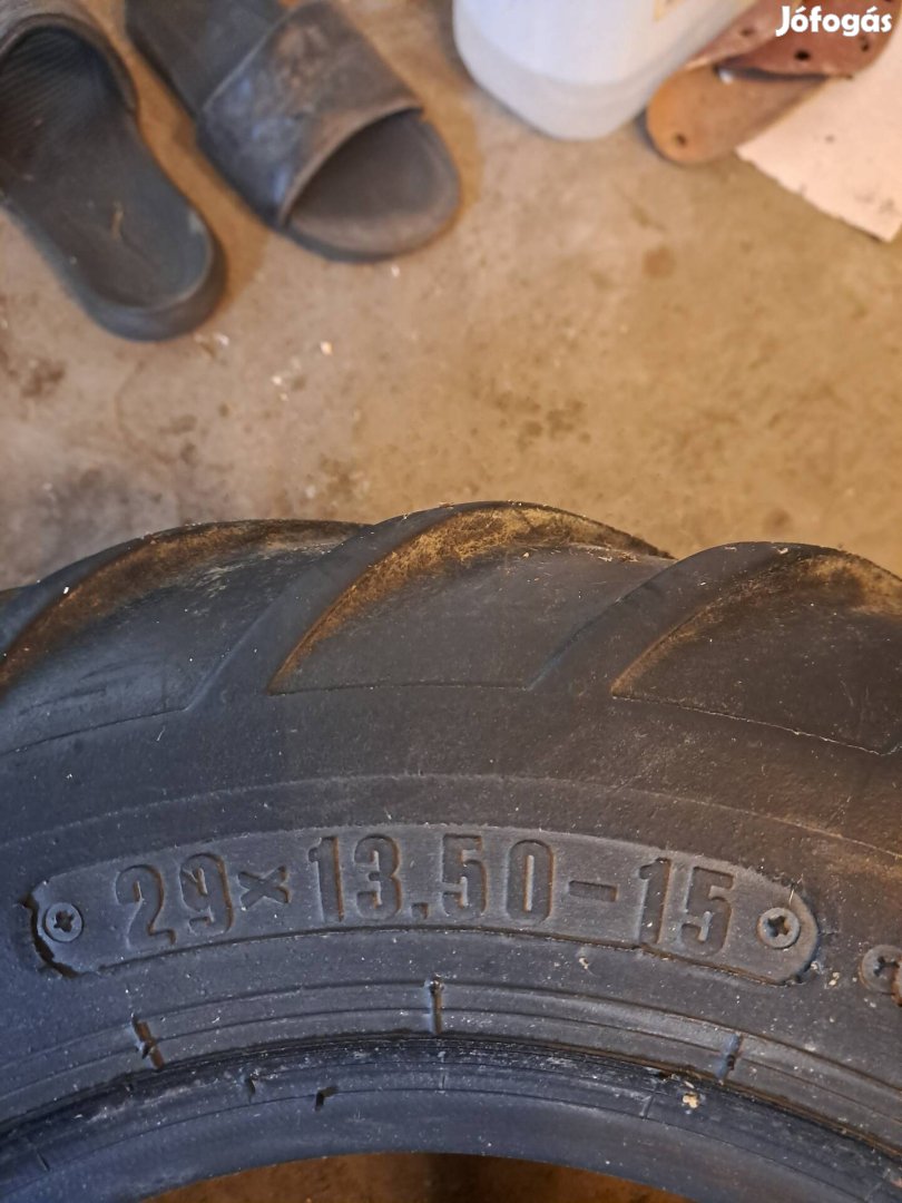 Gumik eladók 29x13.5-15 jó állapotú 0630 5083842 