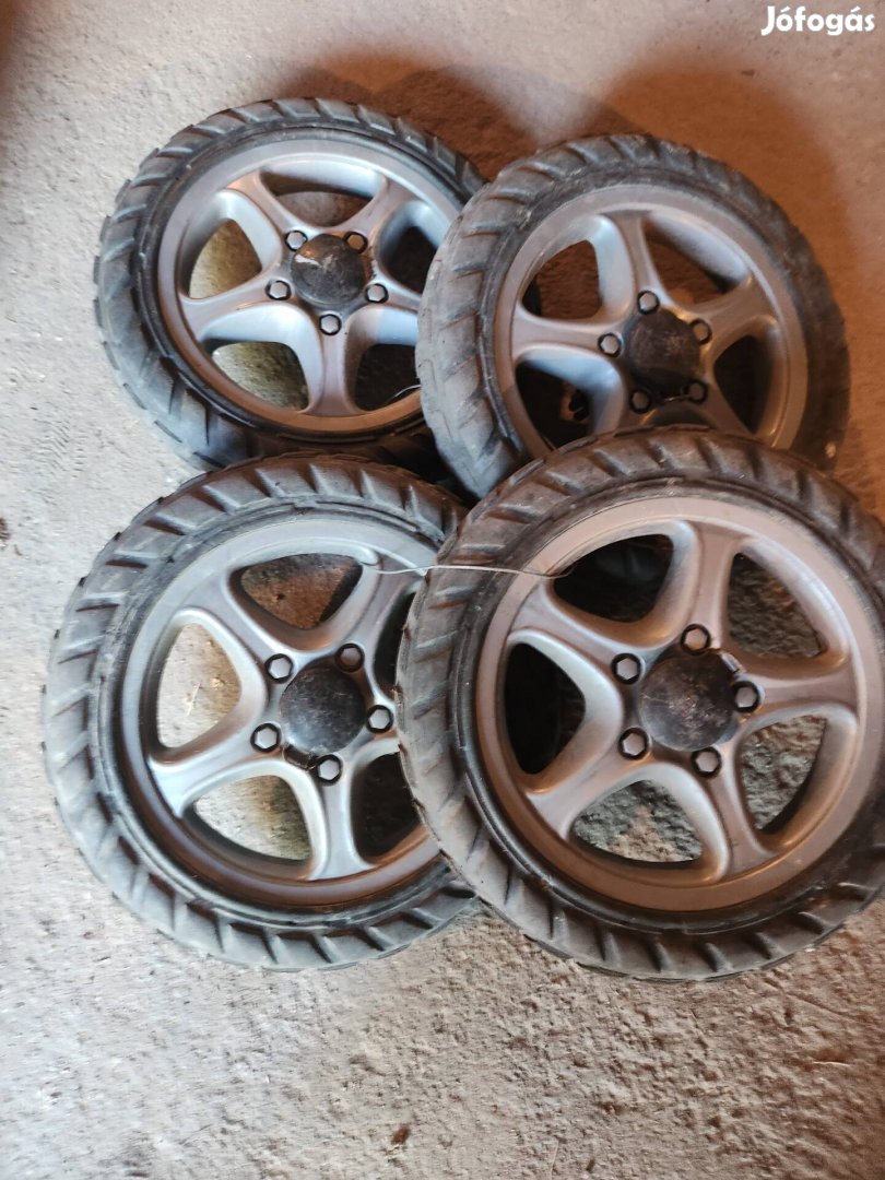 Gumikerék/tömör, 24 cm átmérőjű 
