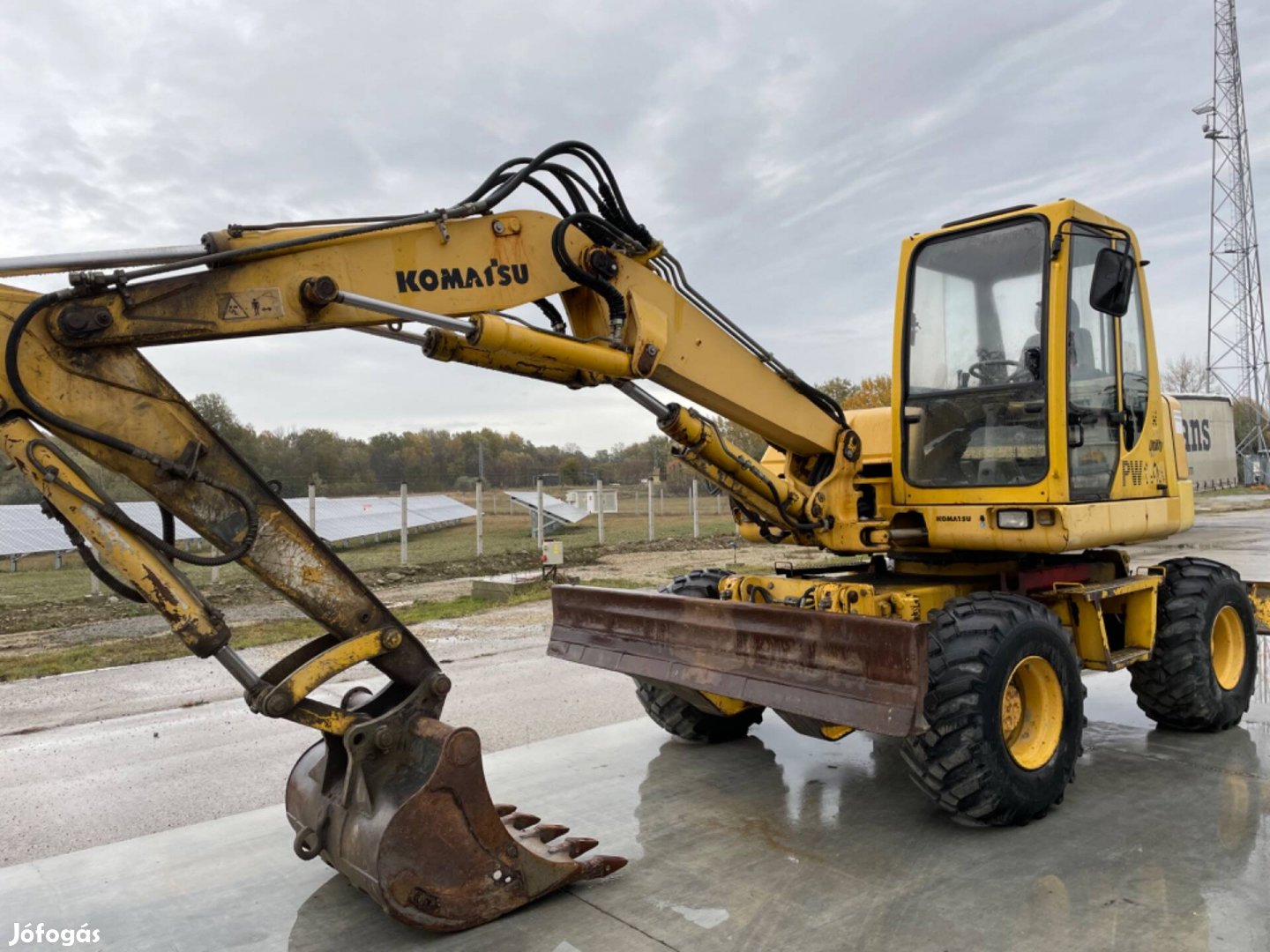 Gumikerekes Forgókotró Komatsu Pw 110R eladó