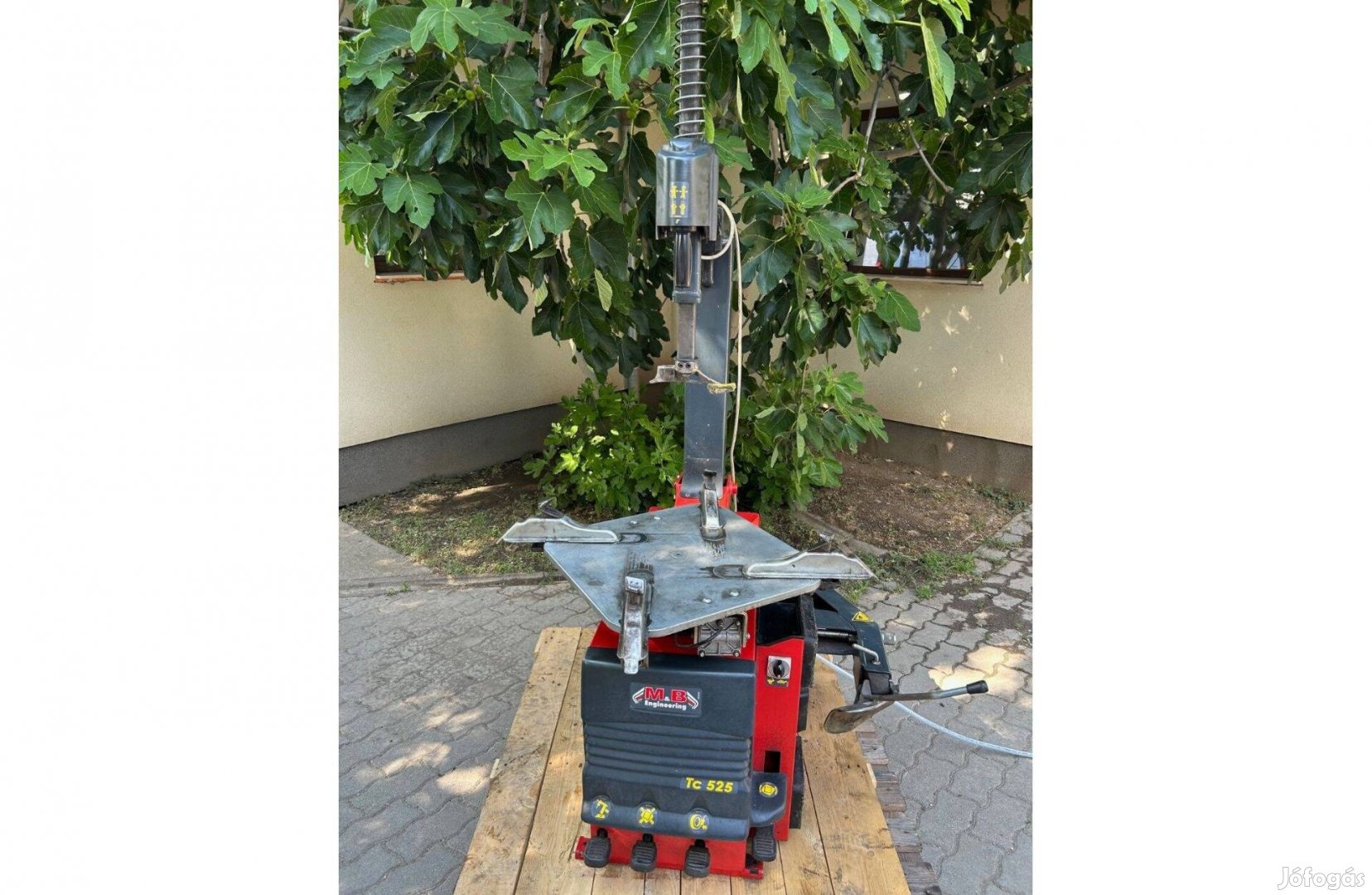Gumiszerelőgép eladó MB TC525 22"