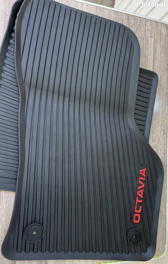 Gumiszőnyeg szett Skoda Octavia 4 5E4061500B