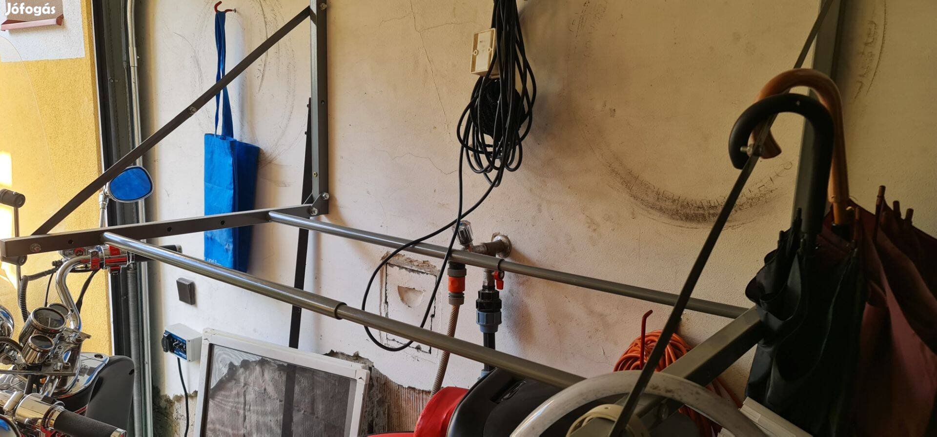 Gumitartó állvány fali