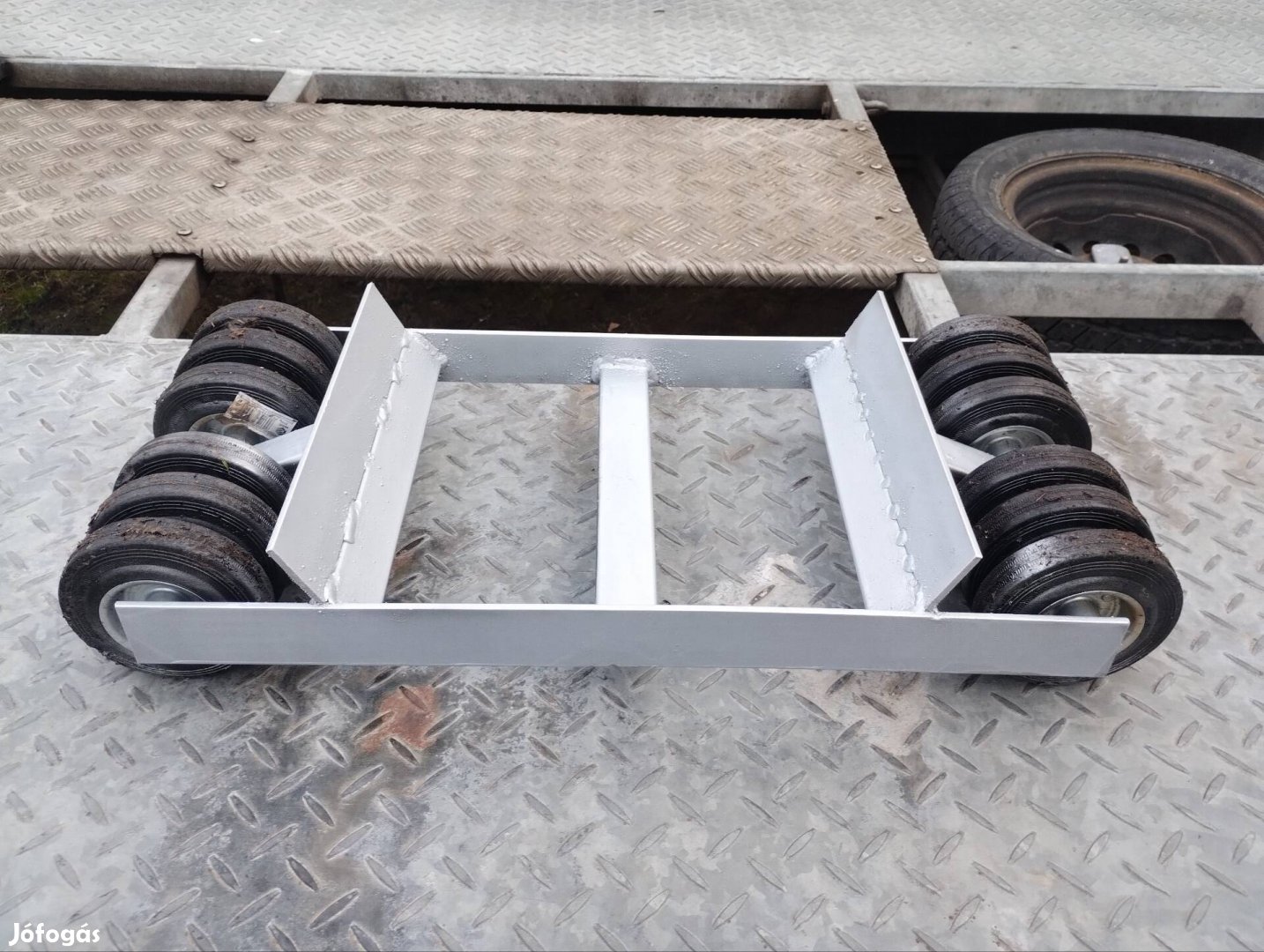 Guritó kocsik autómenteshez