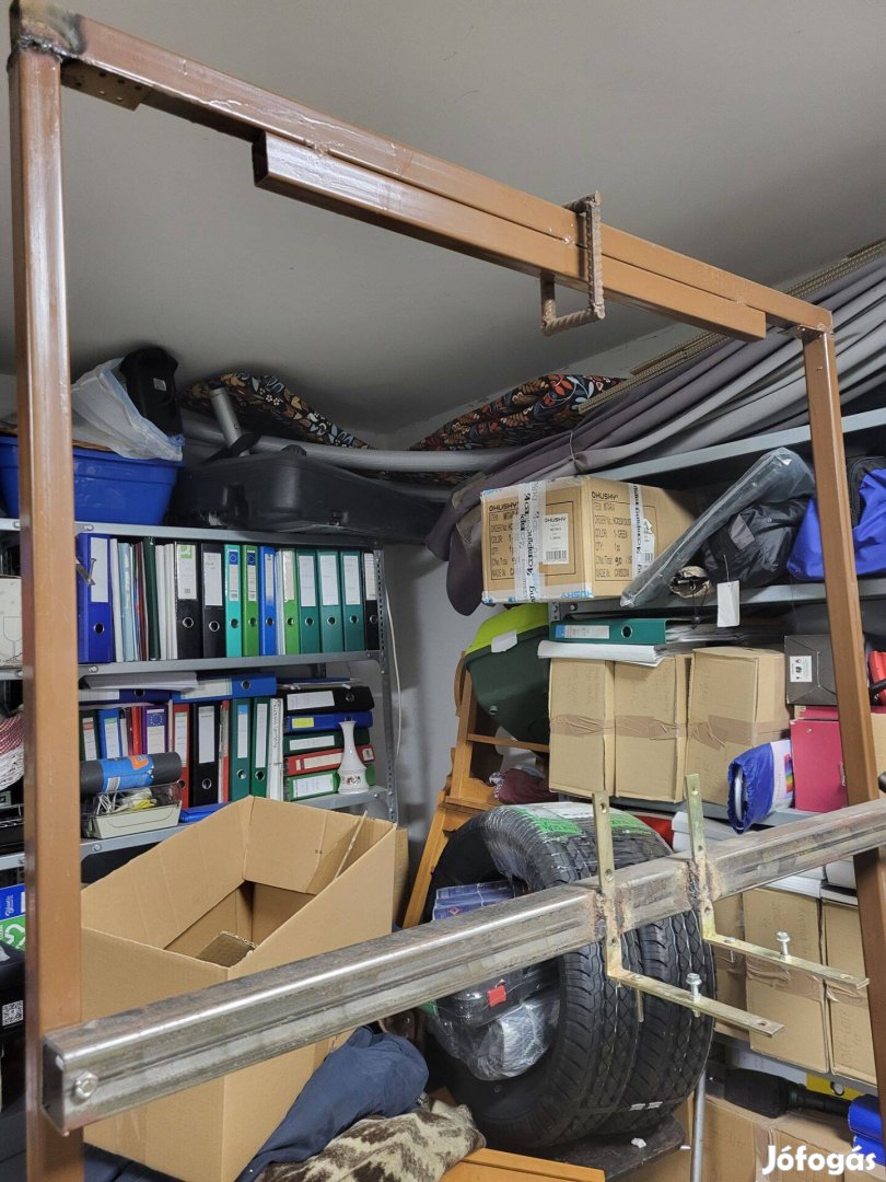 Guruló barkács csörlő állvány