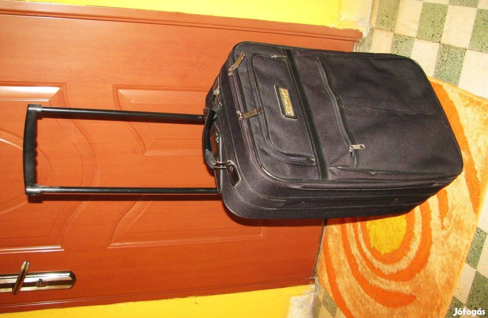 Guruló bőrönd 60x36xx18, Airliner Trident, 2 görgő hibátlan, erős