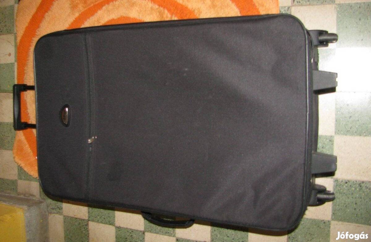 Guruló bőrönd, Halliday 70x40x21, 2 jó görgő, jó húzós könnyű,