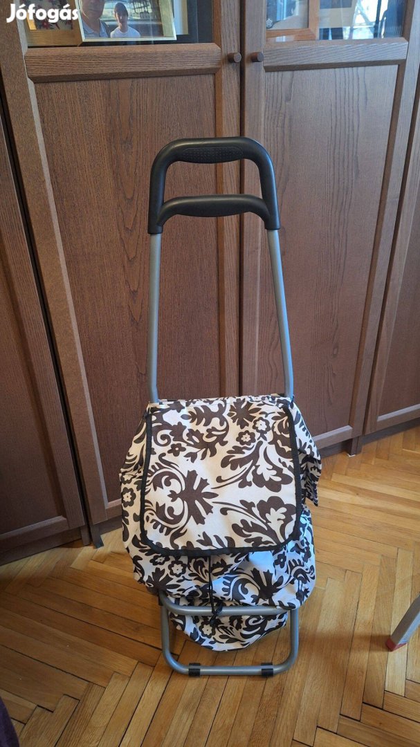 Gurulós bevásárlókocsi