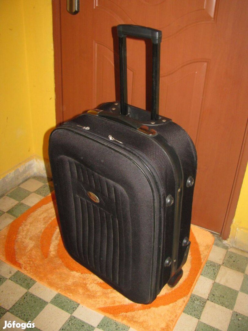 Gurulós bőrönd 66x41x24-28-ig, Outdoor TIME, 2 gör, 2rugós fogó