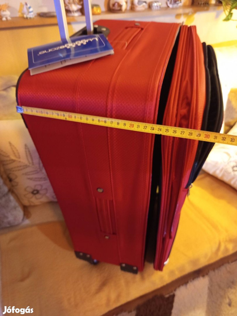 Gurulós bőrönd 73x45x28cm új