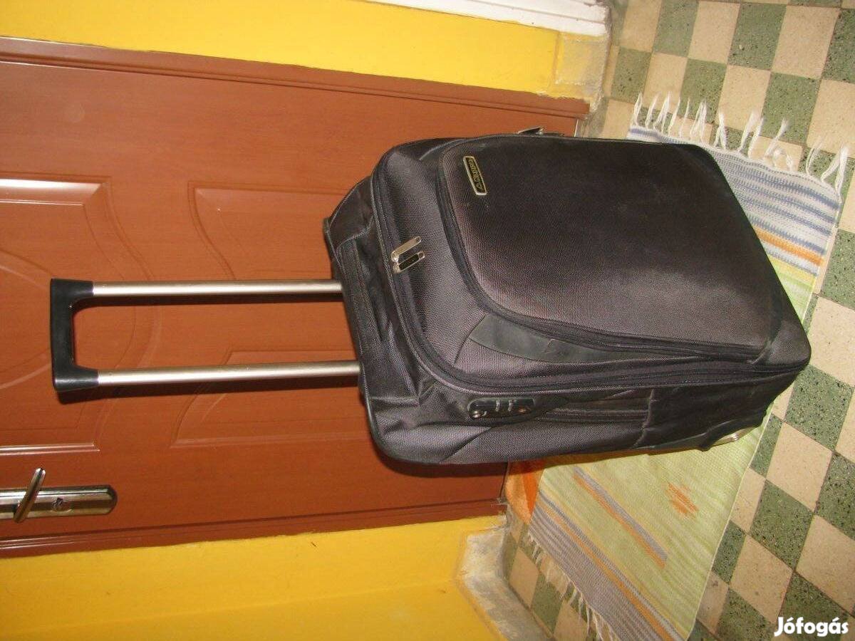 Gurulós bőrönd Kappa, 62x45x20, jó számzár, 2 görgő, vízálló