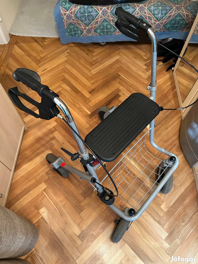 Gurulós járókeret eladó