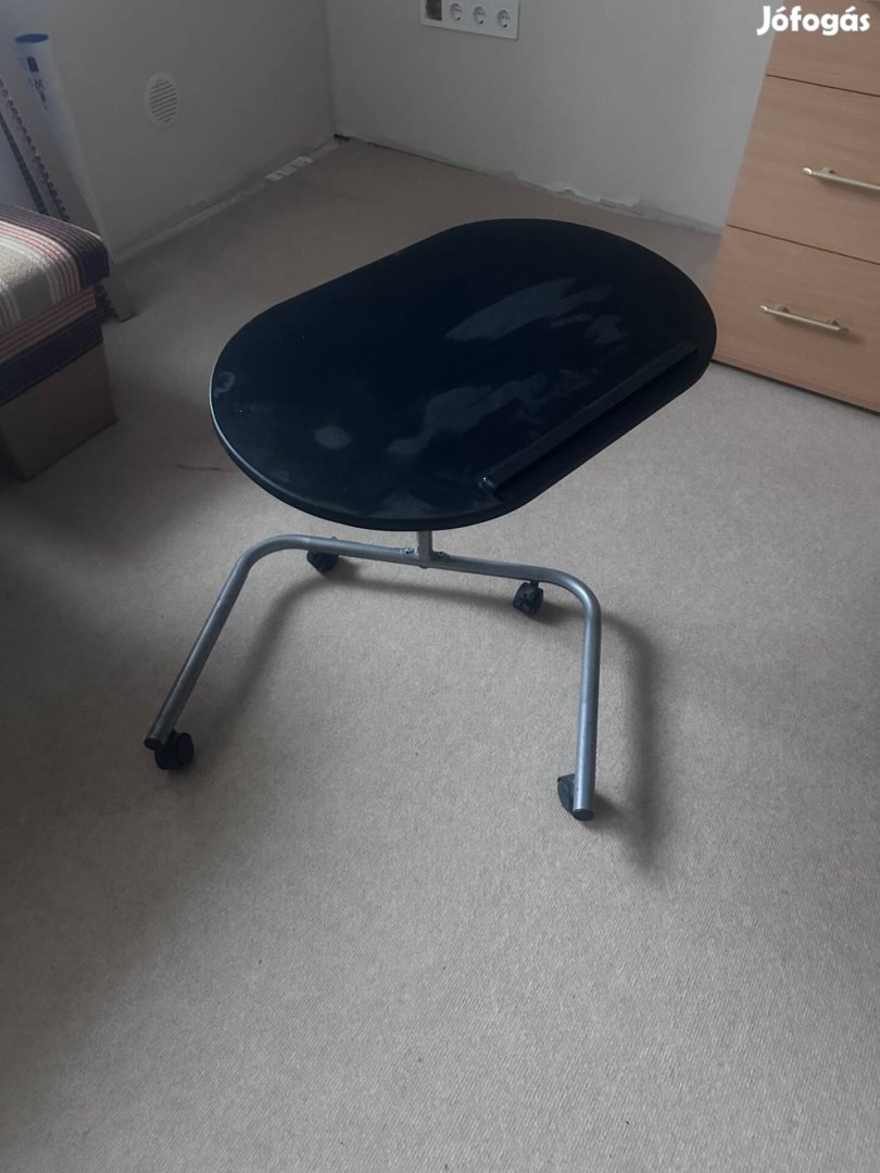 Gurulós laptop asztal