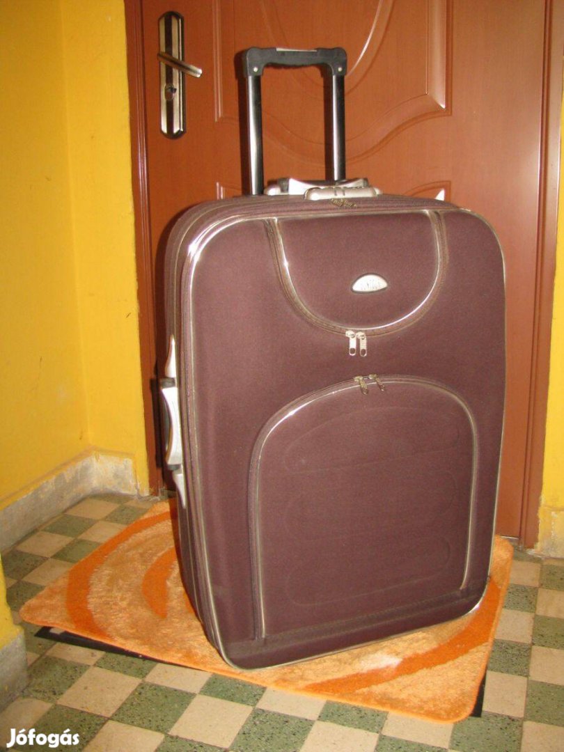Gutulós bőrönd 75x47x23-27 Bontour barna számzár, új kiváló