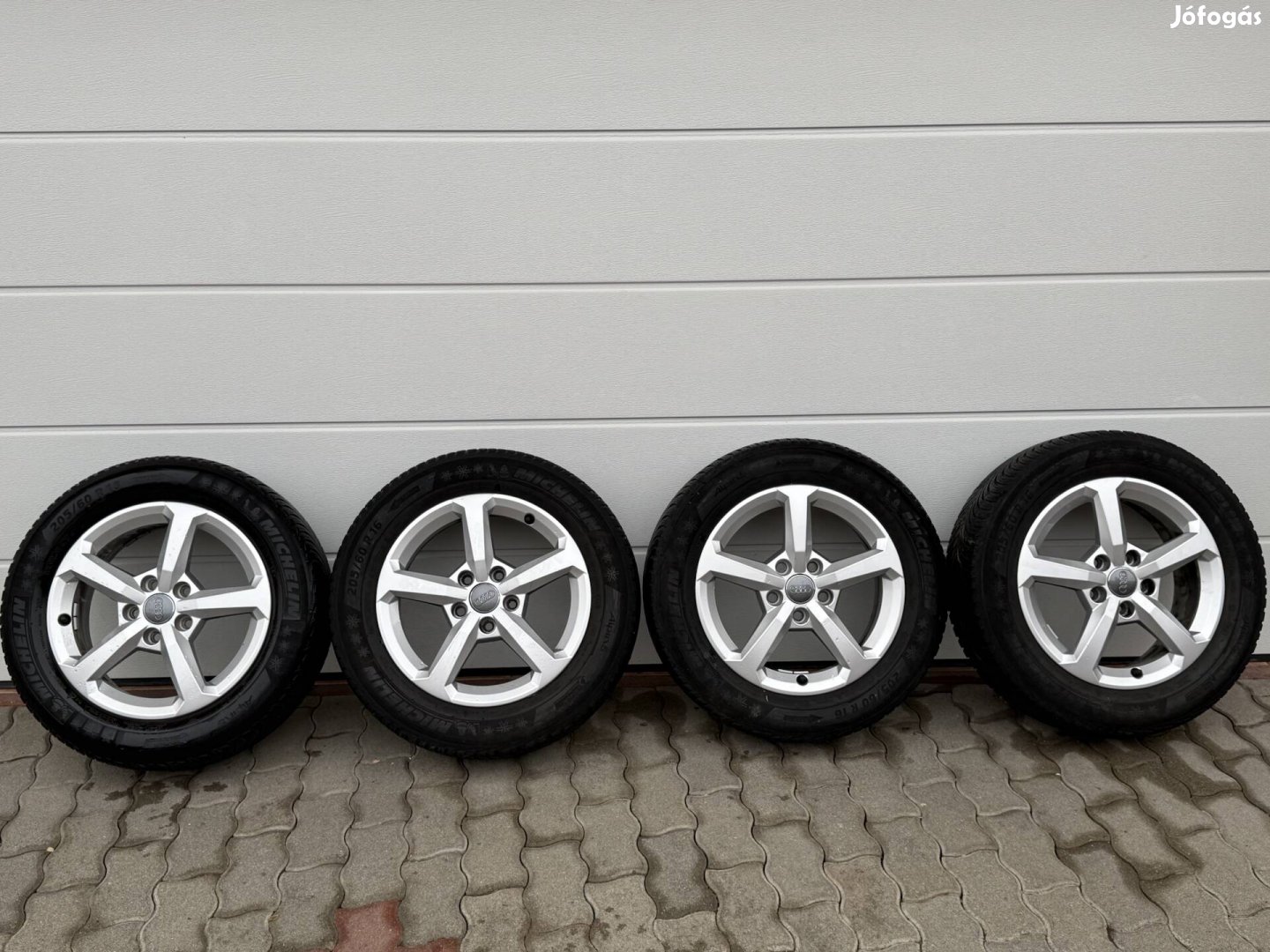 Gyári 16-os Audi alufelni szett 5x112